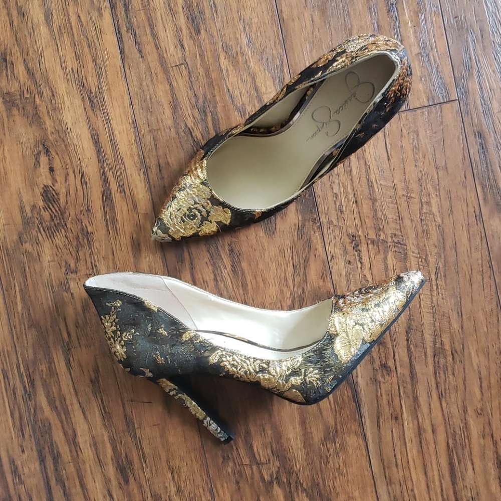 Jessica Simpson Cambredge pump